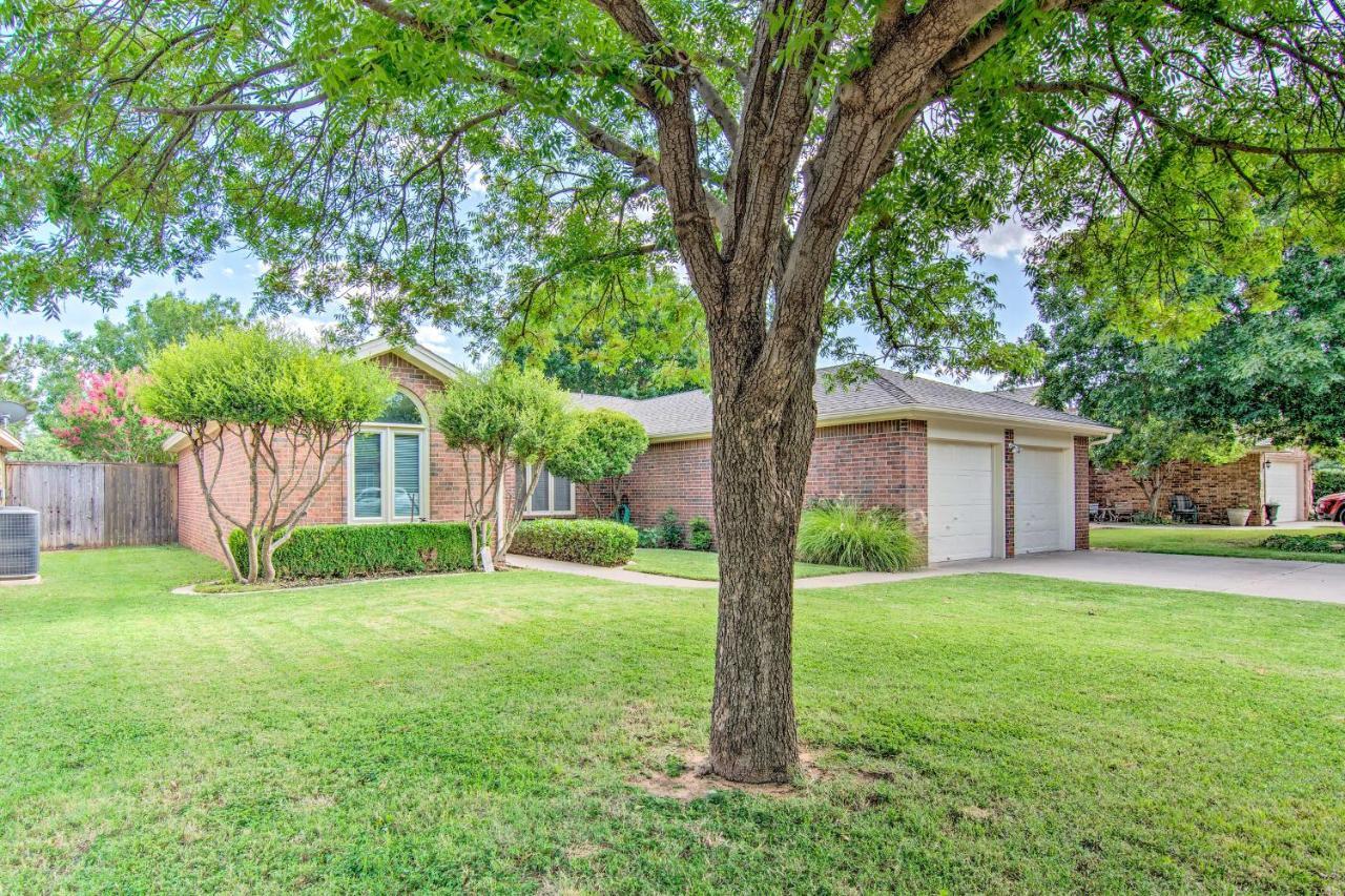 Lubbock Home With Deck And Yard - 8 Miles To Ttu! Экстерьер фото